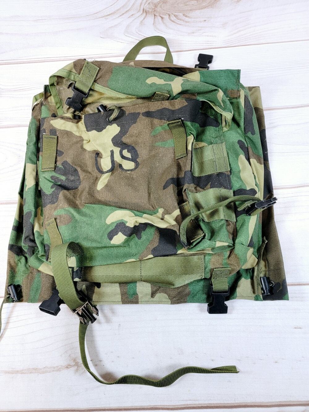 Vintage US Military M81 Woodland Combat Patrol / Assault Pack w/ Foam Pad CFP-90